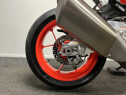 Aprilia Tuono V4 - Afbeelding 8 van 24