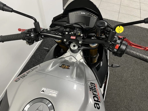 Aprilia Tuono V4 - Afbeelding 9 van 24