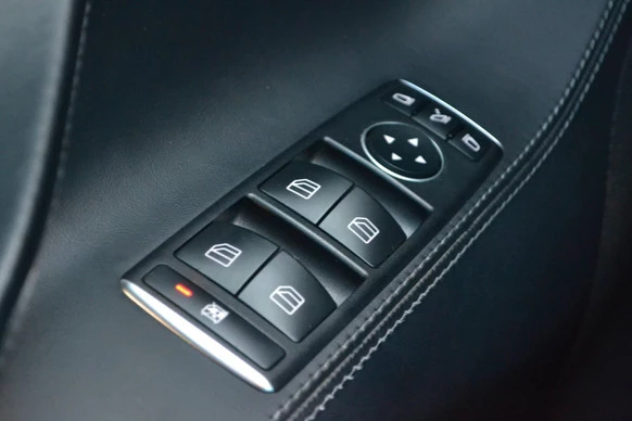 Tesla Model S - Afbeelding 17 van 30