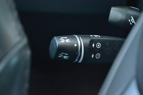 Tesla Model S - Afbeelding 18 van 30