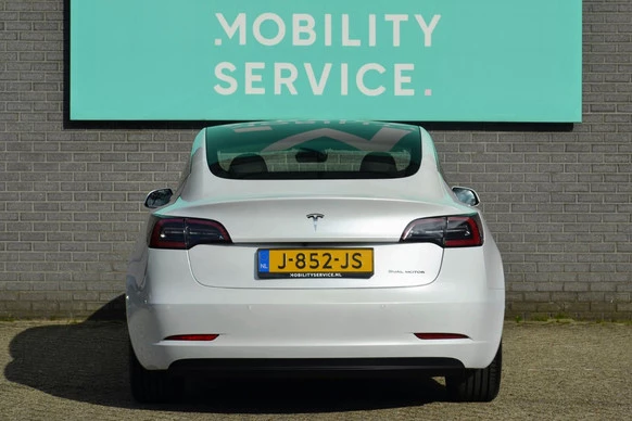 Tesla Model 3 - Afbeelding 5 van 30