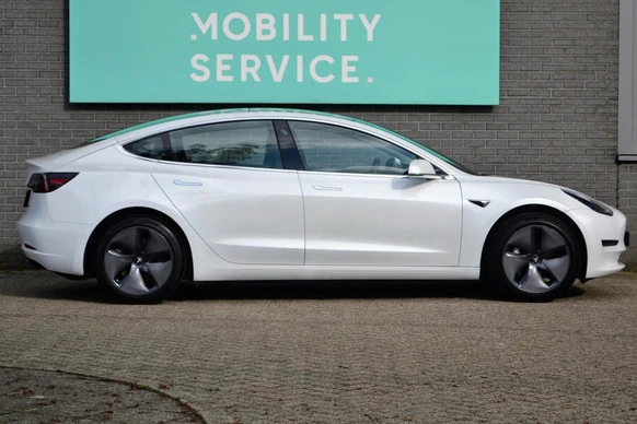 Tesla Model 3 - Afbeelding 6 van 30