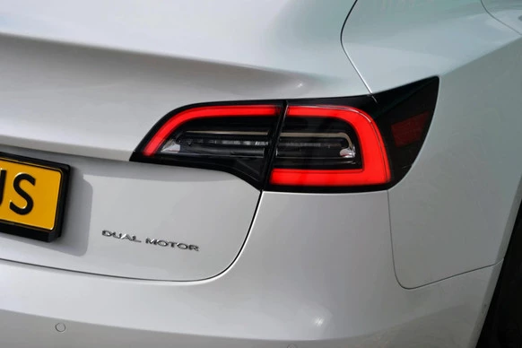 Tesla Model 3 - Afbeelding 27 van 30