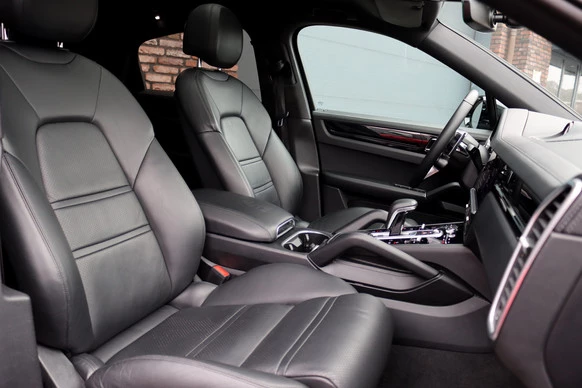 Porsche Cayenne - Afbeelding 6 van 30