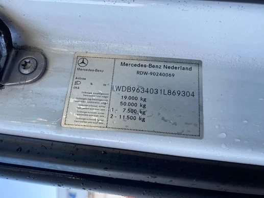 Mercedes-Benz Actros - Afbeelding 13 van 14