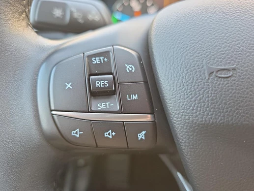 Ford Kuga - Afbeelding 17 van 30