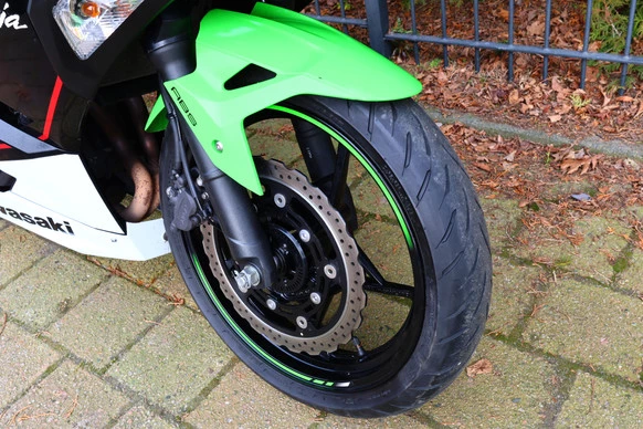 Kawasaki Ninja 400 - Afbeelding 16 van 23