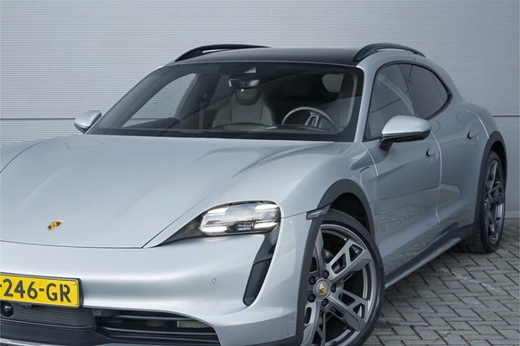 Porsche Taycan - Afbeelding 17 van 30