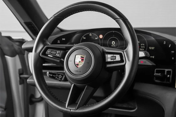Porsche Taycan - Afbeelding 19 van 30