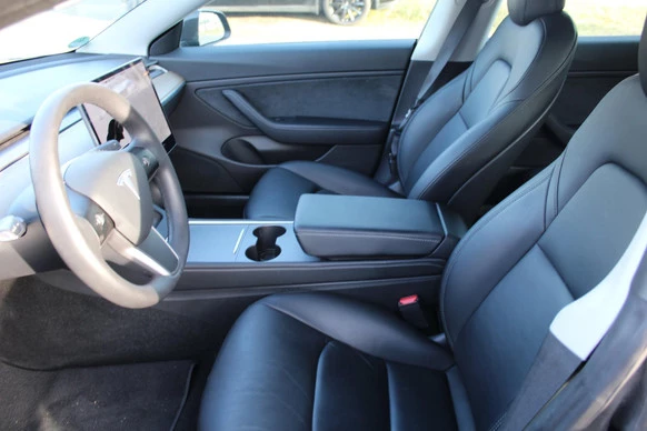 Tesla Model 3 - Afbeelding 12 van 13