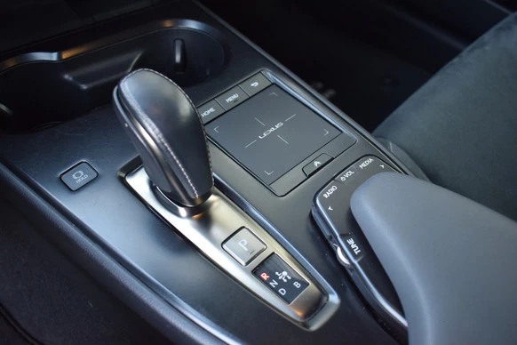 Lexus UX - Afbeelding 17 van 28