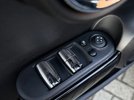 MINI Cooper Cabrio - Afbeelding 26 van 30