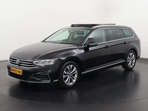 Volkswagen Passat - Afbeelding 1 van 30