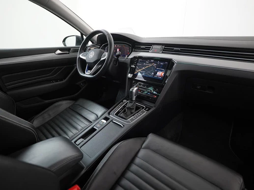 Volkswagen Passat - Afbeelding 2 van 30