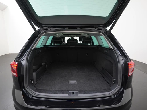 Volkswagen Passat - Afbeelding 28 van 30
