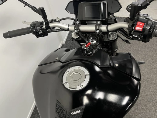 Yamaha MT 09 - Afbeelding 9 van 22