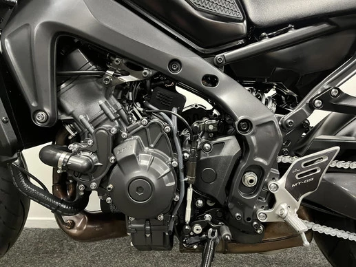 Yamaha MT 09 - Afbeelding 17 van 22