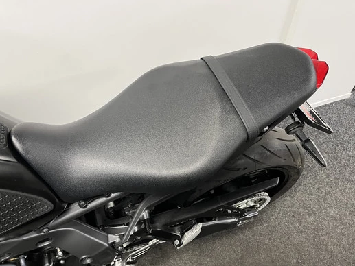 Yamaha MT 09 - Afbeelding 20 van 22