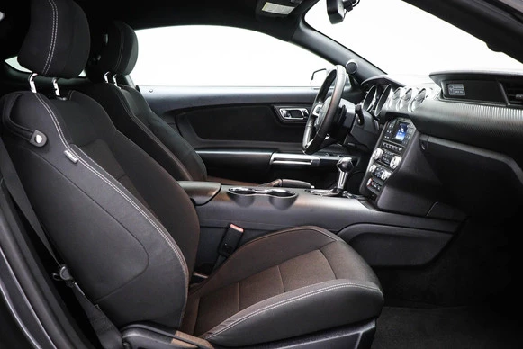 Ford Mustang - Afbeelding 7 van 30