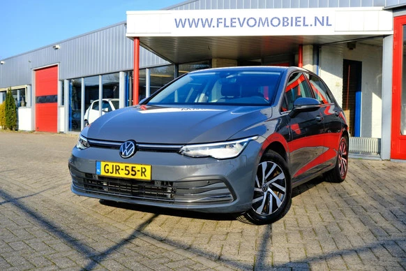 Volkswagen Golf - Afbeelding 1 van 30