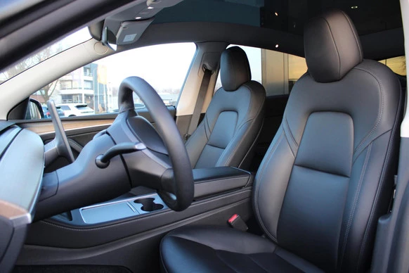 Tesla Model Y - Afbeelding 3 van 4