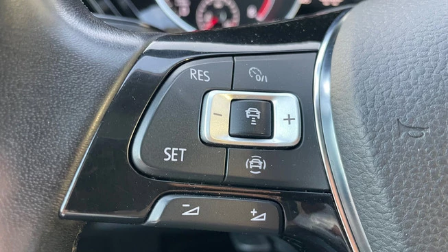 Volkswagen Touran - Afbeelding 21 van 30