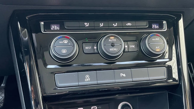 Volkswagen Touran - Afbeelding 26 van 30