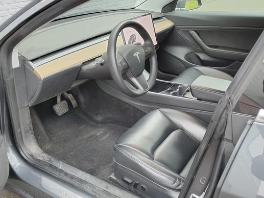 Tesla Model 3 - Afbeelding 8 van 21