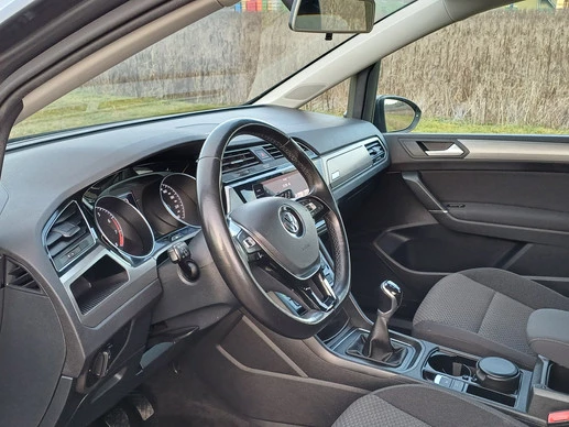 Volkswagen Touran - Afbeelding 23 van 30