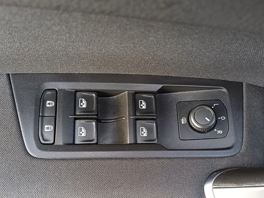 Volkswagen Touran - Afbeelding 24 van 30