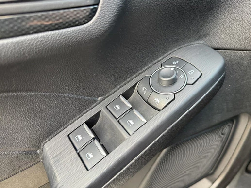 Ford Kuga - Afbeelding 17 van 30