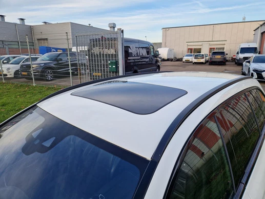 Mercedes-Benz E-Klasse - Afbeelding 25 van 30