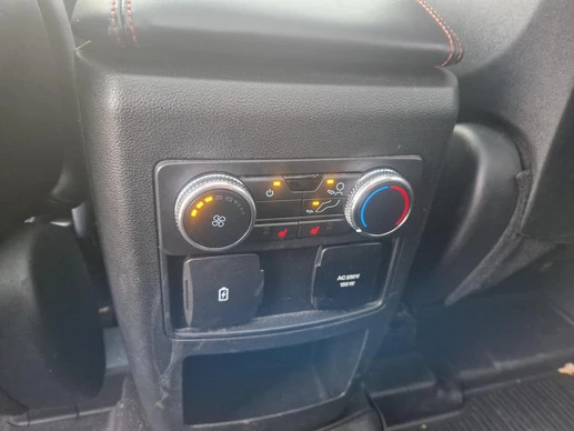 Ford Explorer - Afbeelding 24 van 30