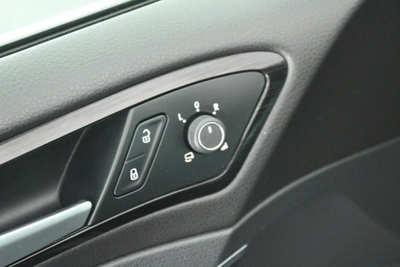 Volkswagen Golf - Afbeelding 15 van 30