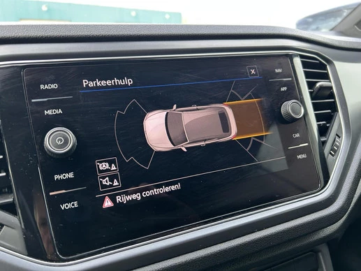 Volkswagen T-Roc - Afbeelding 21 van 30