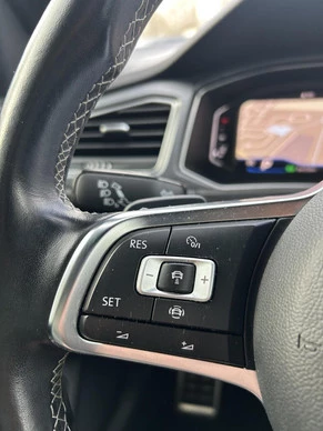 Volkswagen T-Roc - Afbeelding 28 van 30