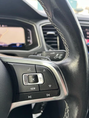 Volkswagen T-Roc - Afbeelding 29 van 30