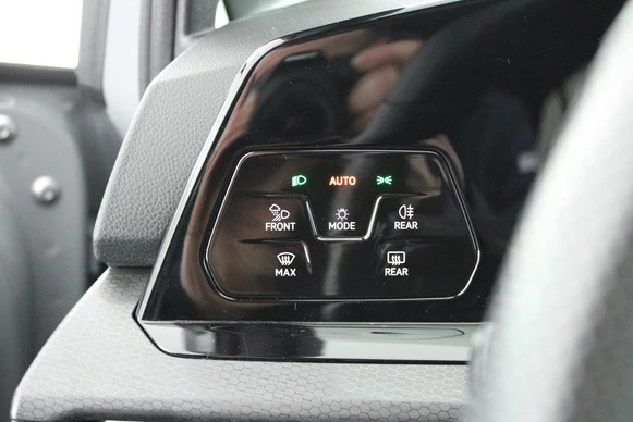 Volkswagen Golf - Afbeelding 17 van 30