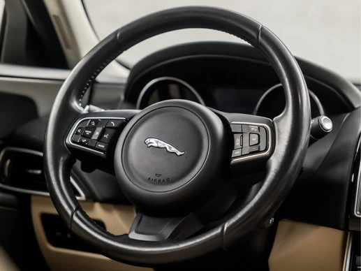 Jaguar XE - Afbeelding 19 van 30