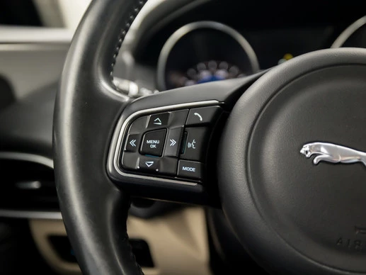Jaguar XE - Afbeelding 20 van 30