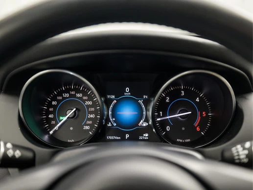 Jaguar XE - Afbeelding 22 van 30