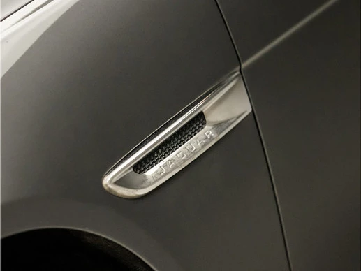 Jaguar XE - Afbeelding 28 van 30