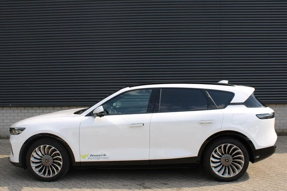 Voyah Free - Afbeelding 12 van 30