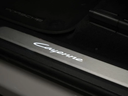 Porsche Cayenne - Afbeelding 17 van 30
