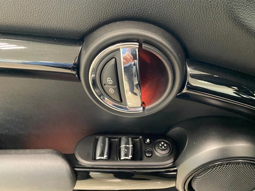 MINI Cooper Cabrio - Afbeelding 23 van 30