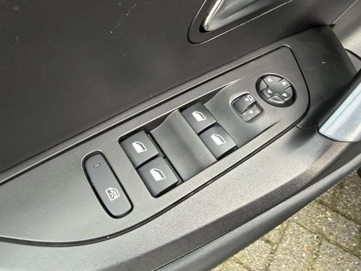 Peugeot 2008 - Afbeelding 9 van 25