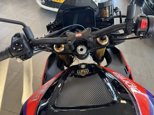 Aprilia Tuono V4 - Afbeelding 4 van 9