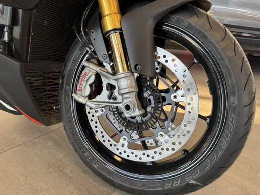 Aprilia Tuono V4 - Afbeelding 8 van 9