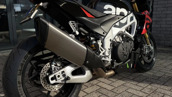 Aprilia Tuono V4 - Afbeelding 6 van 19