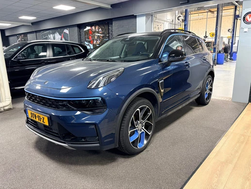 Lynk & Co 01